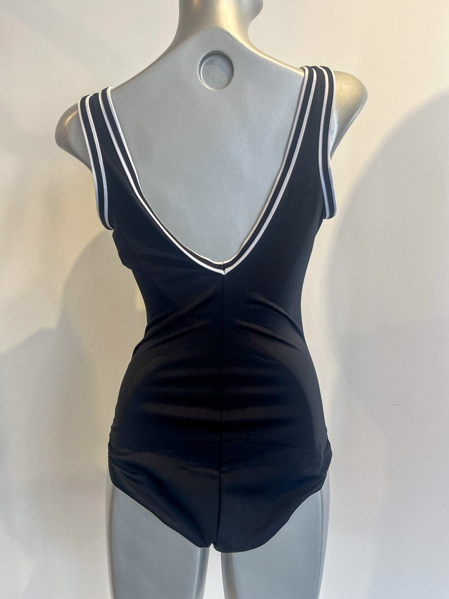 Finz One Piece V Neck V Back In Black/White