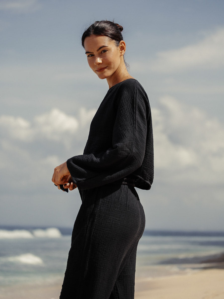 Handloom Paloma Paper Bag Pants In Black