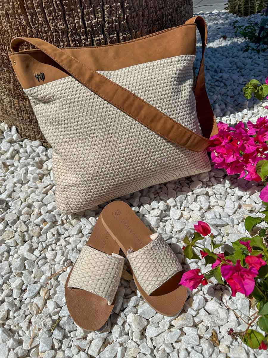 Malvados Monroe Messenger Bag in Hampton