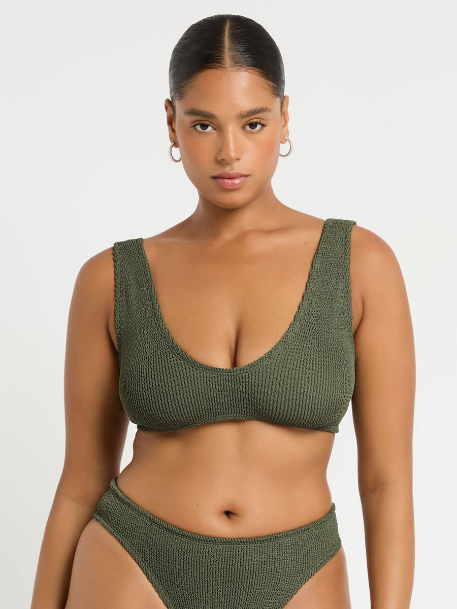 Bond-eye Curve Scout Crop in Khaki