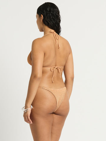 Bond-eye Ring Ingrid Triangle in Seashell Lurex