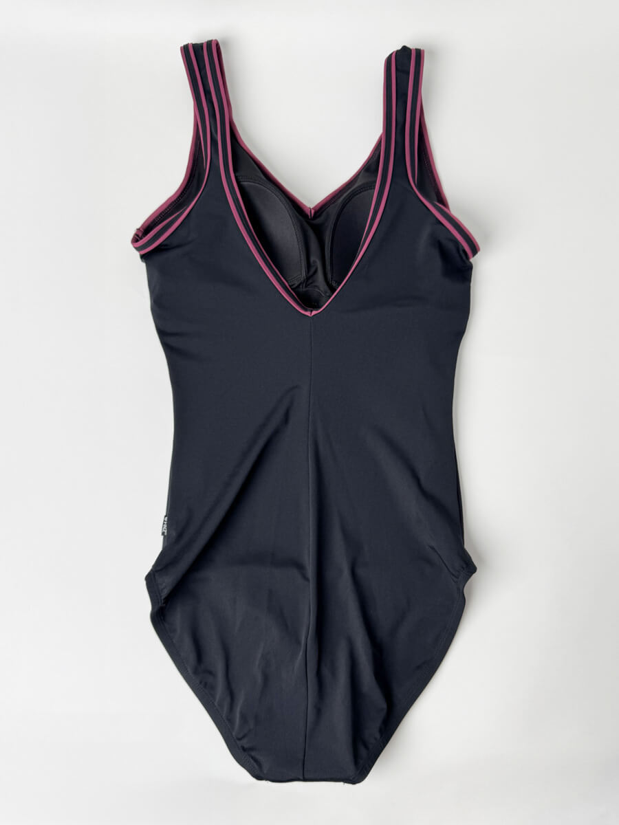 V Neck V Back Tank Long In Black/Raspberry