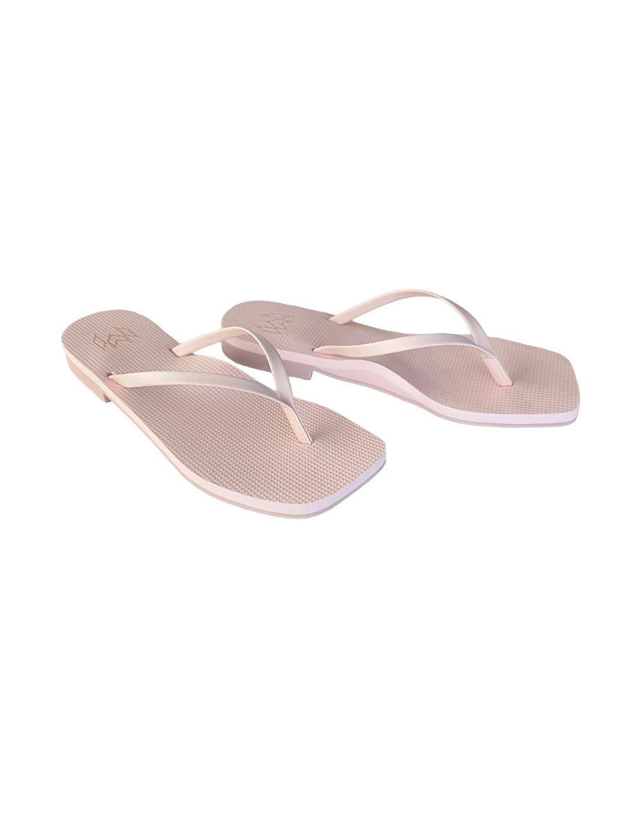 Lola Sandals in Peonie