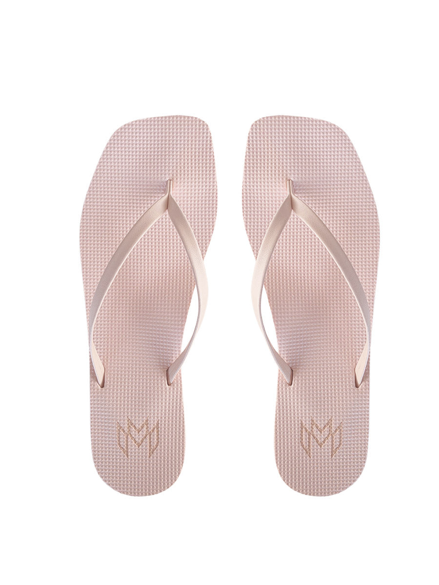 Lola Sandals in Peonie